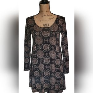 Forever 21 Black and Tan Size Small Dress